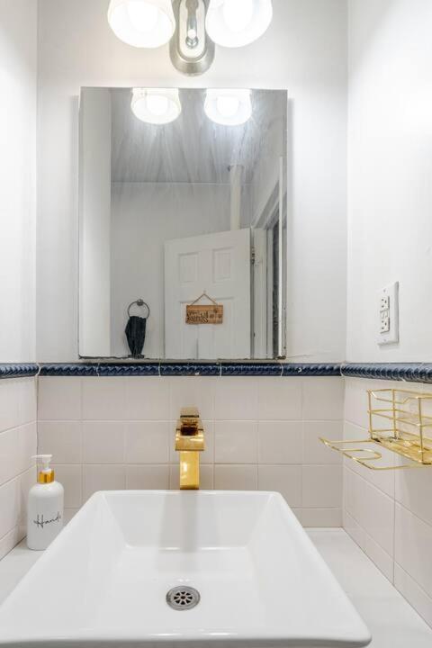 2 Large Bedrooms In Rego Park Нью-Йорк Экстерьер фото